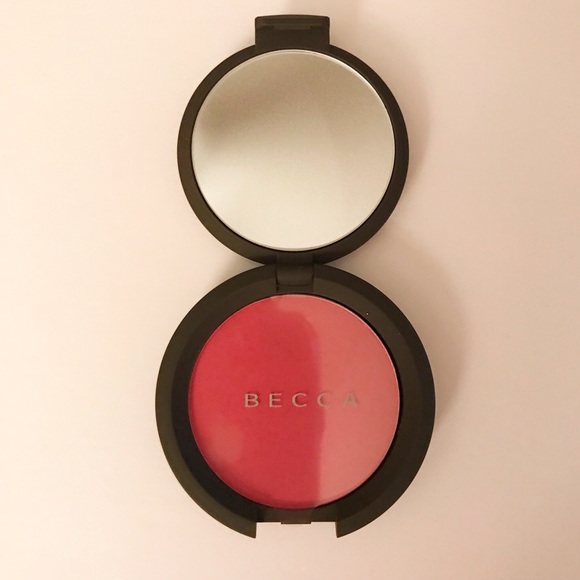 BECCA Other - NWT Becca Mineral Blush in Hyacinth
